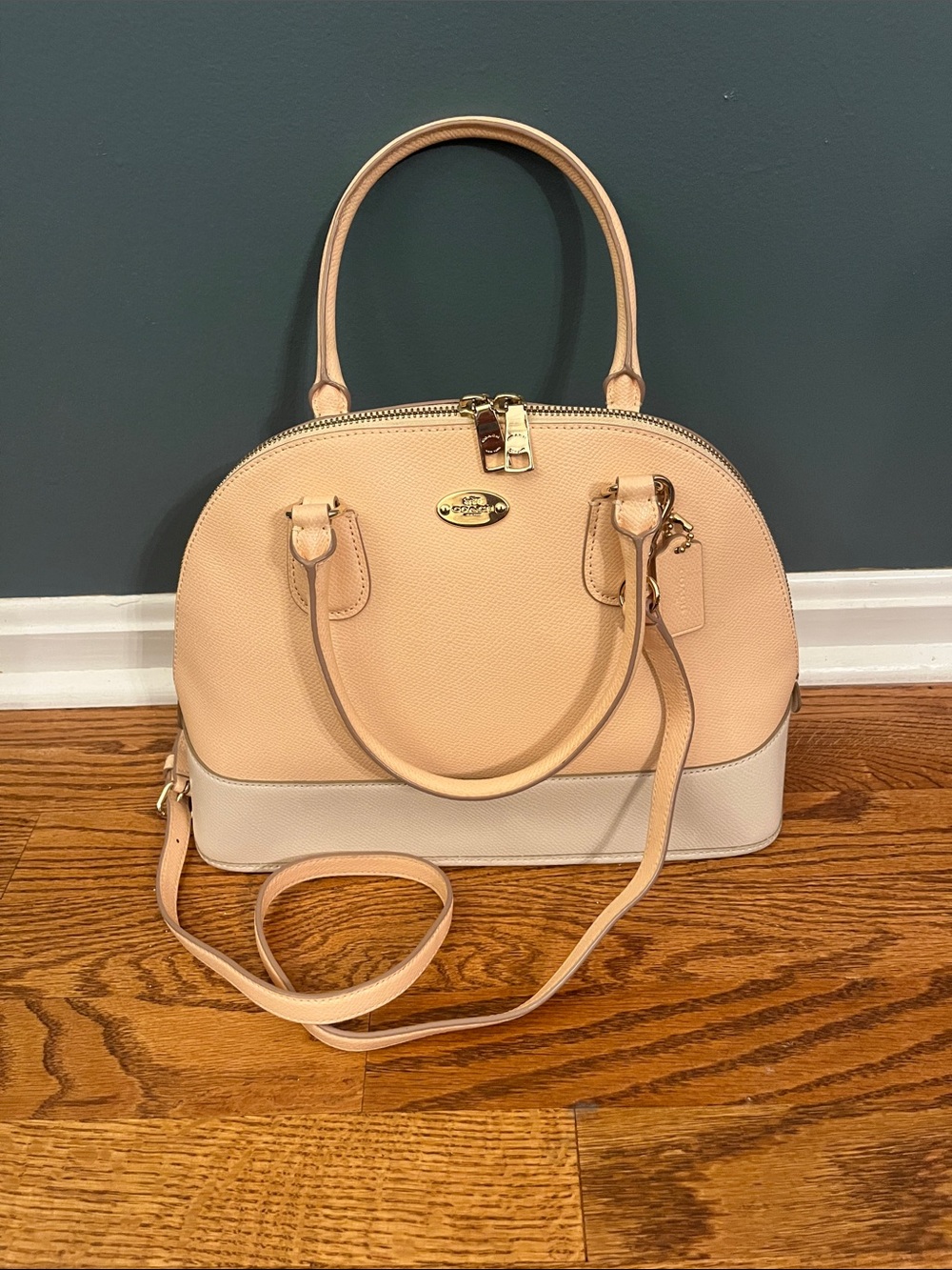 Coach Crossgrain Cora Domed Satchel Handbag in Apricot/Chalk F34491
